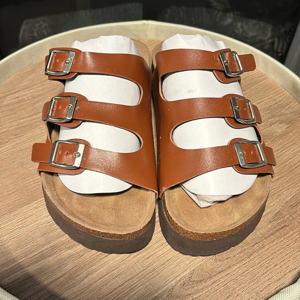 Seranoma sandals